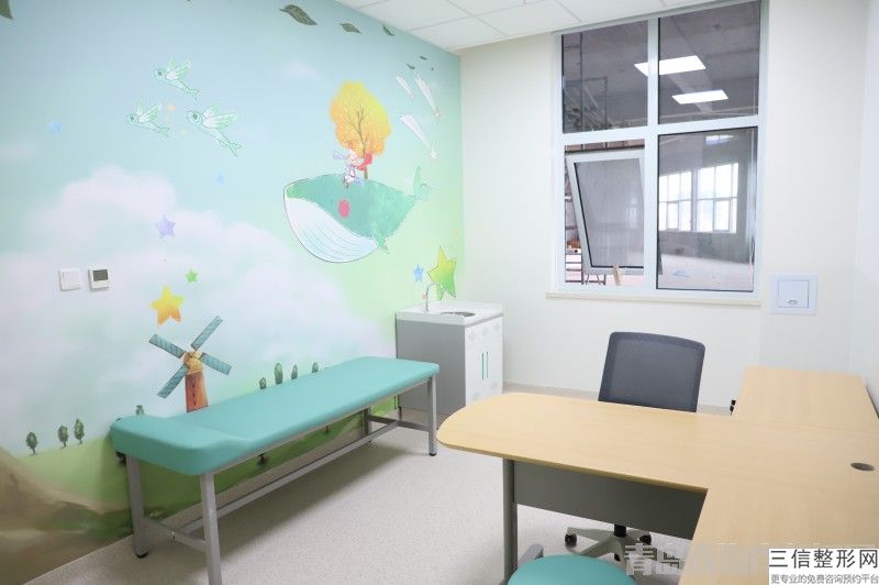 重慶陰影型黑眼圈治療美容費用一共多少(2022年09月陰影型黑眼圈治療均價為：5036元)